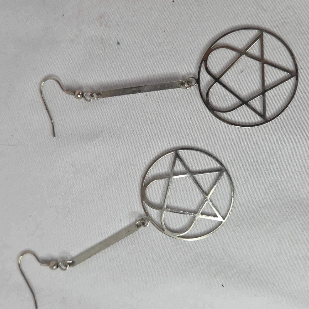 HIM Heartagram Earrings Vintage 2006 Rare BAM Bravado Love Metal